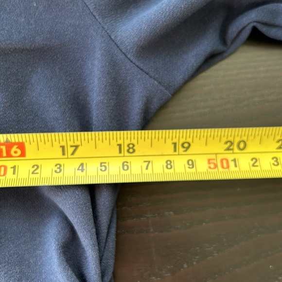 Top with side ruching - Picture 7 of 7